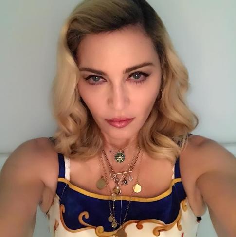 Мадонне не отдают посылку