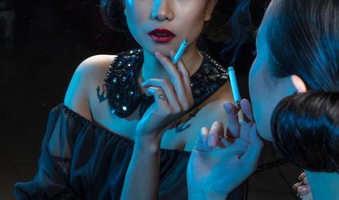 Пластическая хирургия против сигарет