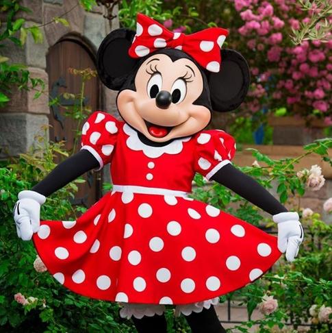 На Аллее славы в Голливуде установили звезду Минни Маус