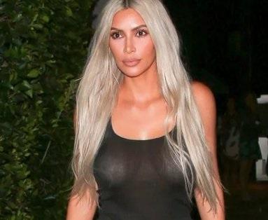 Ким Кардашьян поражает «крутыми» формами