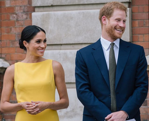 Принц Гарри и Меган Маркл взяли малыша из приюта