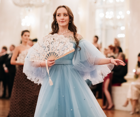 Дочери Лепса, Кончаловского и Мазаева представили свои семьи на балу дебютанток