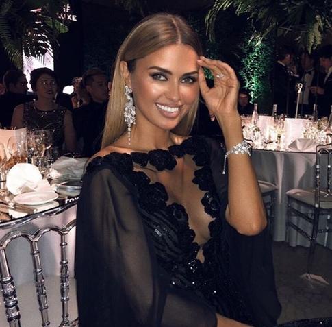 Боня признала фиктивность своих отношений с французским миллиардером