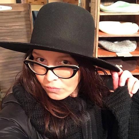 Звезда «Битвы экстрасенсов» выставила на торги «Синюю руку»