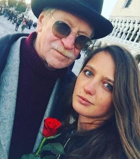 Теперь официально: Краско подал заявление на развод с молодой женой