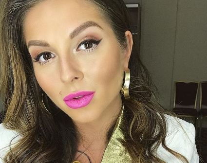 Нюша родила первенца в США