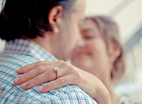 Кому налево: выясняем самые частые причины женских измен