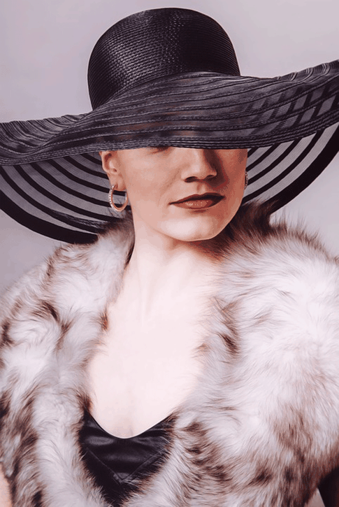 Шляпа зимой: как сочетать с шубой и пуховиком