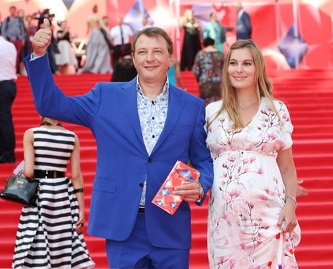 Марат Башаров снова покалечил жену