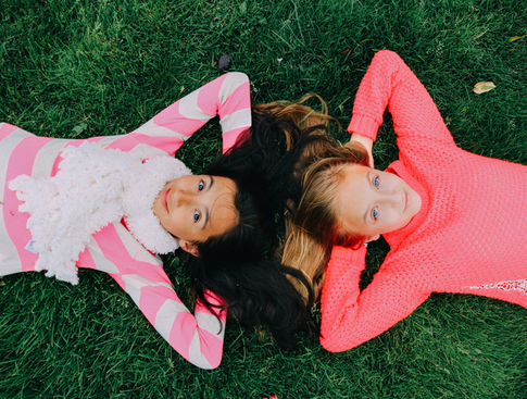 Что вы знаете о дружбе между девочками: ответь на вопросы и получи классные призы