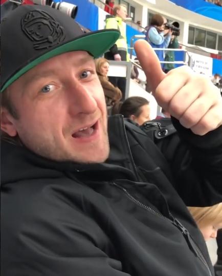 «Бикини не ношу, „Мартини“ не употребляю»: Плющенко станцевал под Киркорова на пляже