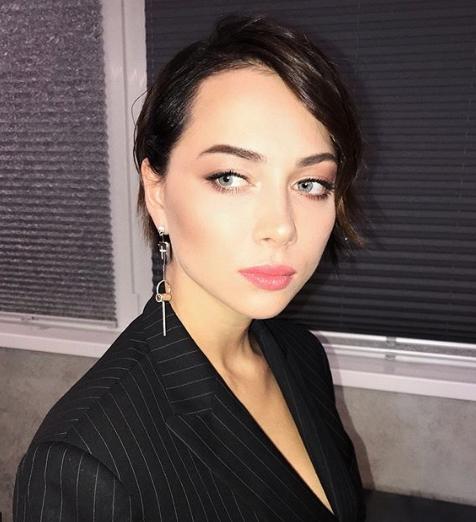 Самбурская посетовала на мизерную зарплату