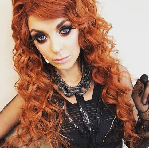 Кристина Кузьмина лишилась волос из-за рака