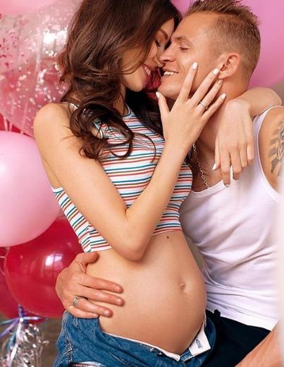 Роды Костенко встанут Тарасову в миллион рублей