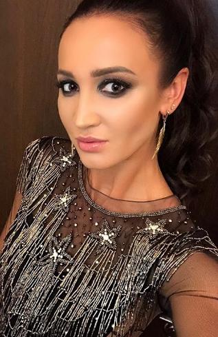 Бузова решила облегчить жизнь автомобилистам