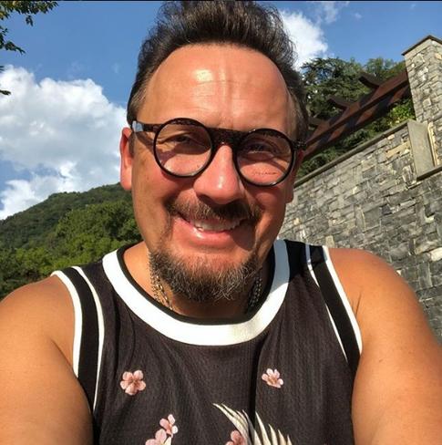 Стас Михайлов порадовал поклонников фотографией подросших дочек