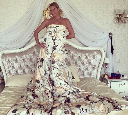 Волочкову обобрали на 1,5 миллиона рублей