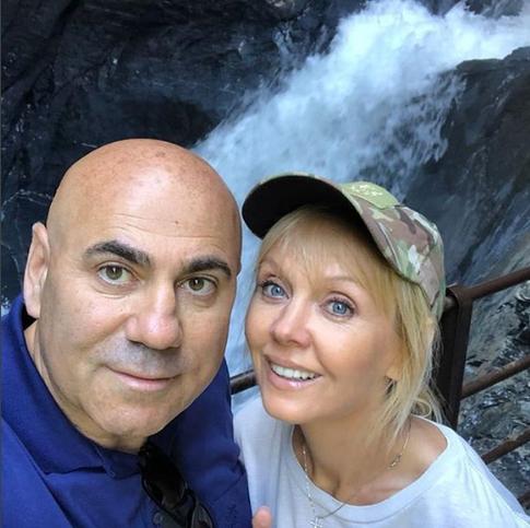 Иосиф Пригожин с Валерией обустраивают детскую в Швейцарии