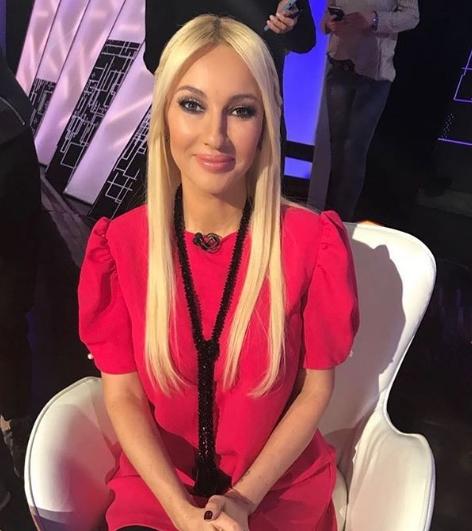 Беременная Кудрявцева впервые стала бабушкой