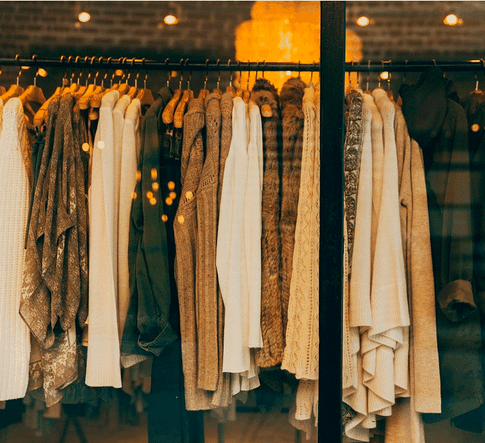 Цвета одежды для женщин элегантного возраста