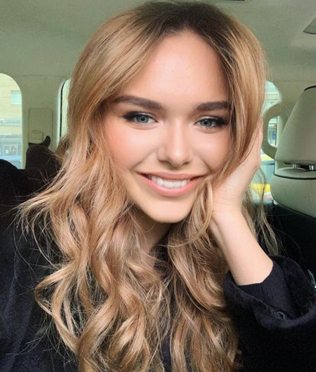 Ясновидящая рассказала, что ждет Стешу Маликову после расставания с женихом