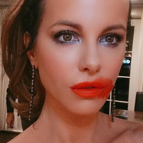 Бекинсейл сообщила о госпитализации