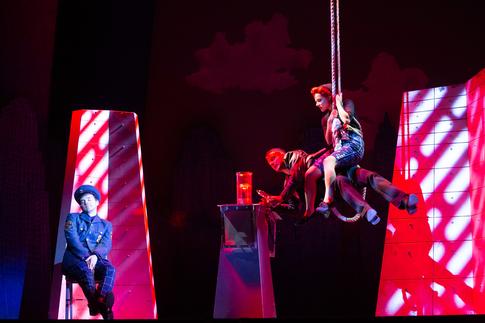 В МДМ покажут бродвейскую комедию об ограблении голливудского масштаба