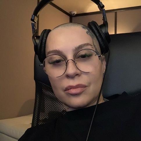 Политолог опроверг «пьяный» концерт Наргиз в Уссурийске