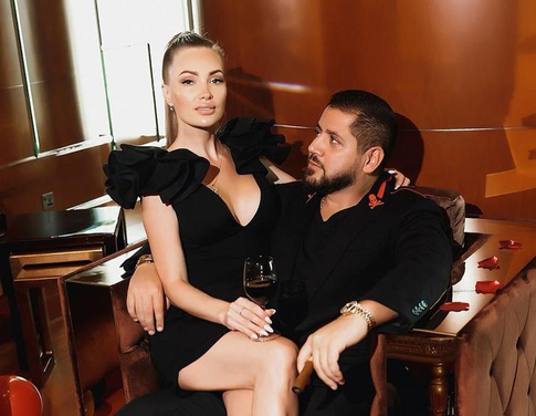 Экстрасенс о Феофилактовой и Гиагиа: «У него была еще одна дама на стороне»