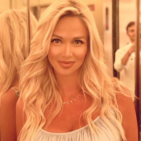 Виктория Лопырева родила