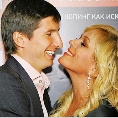 Мужья Началовой пытаются решить вопрос с ее квартирой