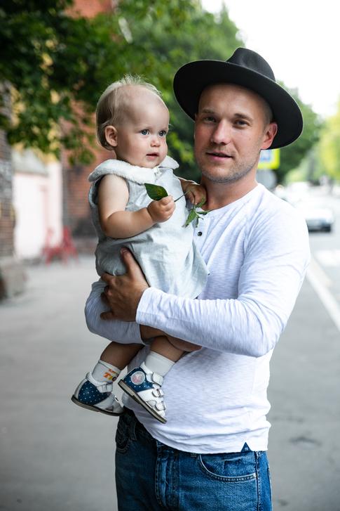 Владимир Селиванов: «Моя маленькая дочь уже поет, танцует и регулярно выступает перед своими родителями»