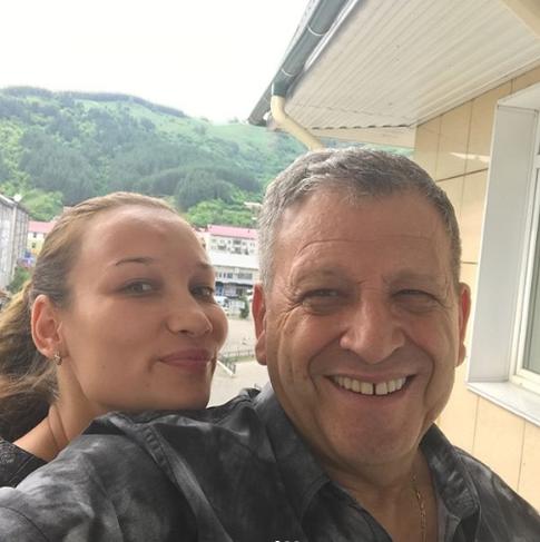 Молодая жена помогла Грачевскому побороть рак