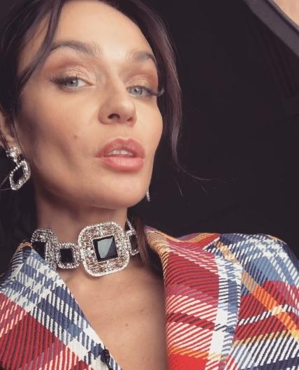 Водонаева закрутила роман с молодым бортпроводником