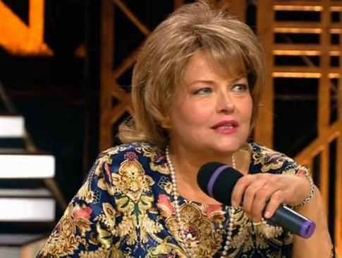 Звезда «Экипажа» Александра Яковлева хочет сама заработать на лечение рака