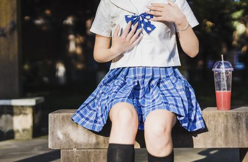 Одеваем ребенка стильно: модная школьная форма