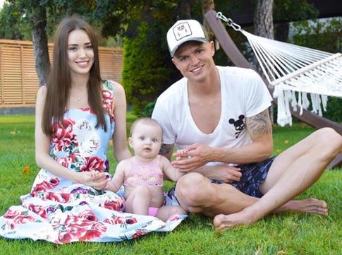 Младшая дочь Тарасова отмечает день рождения