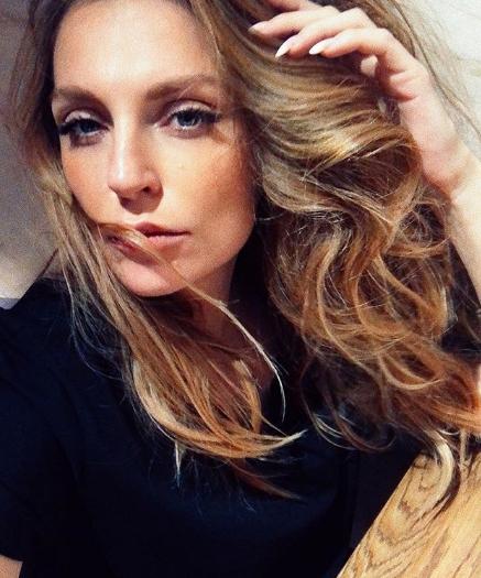 Савельева решилась позировать в белье через три месяца после родов