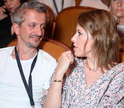 Назван месяц свадьбы Собчак и Богомолова