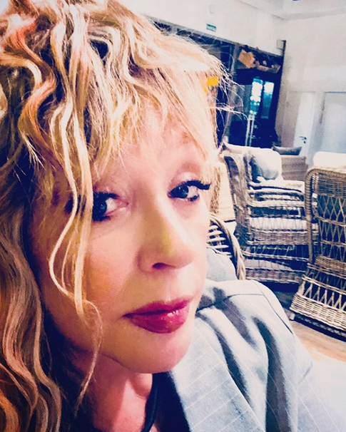 Пугачева поздравила поклонников с Рождеством