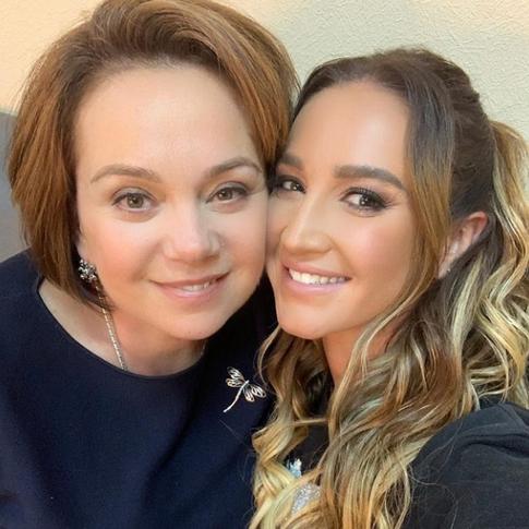 Мать Бузовой высказалась о возможной свадьбе дочери с Давидом Манукяном