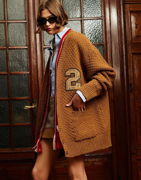 Объемные кардиганы и клатчи без ремней — изучаем тренды осени