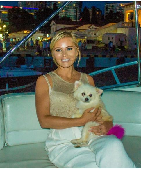 Дана Борисова: «Когда я раньше фотошопила свои снимки, мне самой было некомфортно смотреть на них»