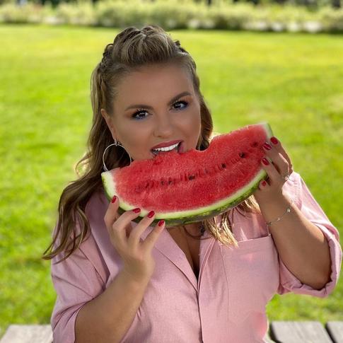 Копия Селены Гомес: Анна Семенович показала, как выглядела в 16 лет