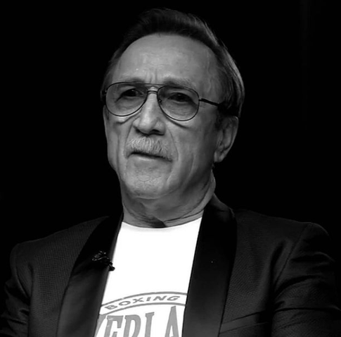 Умер легендарный солист ансамбля «Лейся, песня»