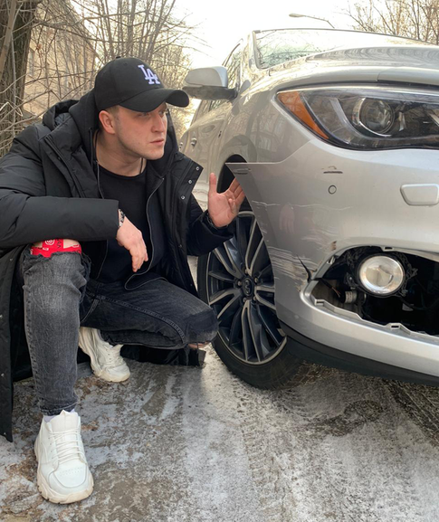 «Состояние шоковое»: иномарка звезды «Молодежки» столкнулась с КАМАЗом