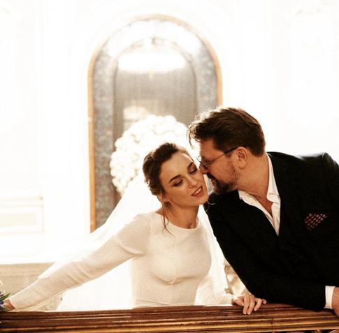 Дочь актера Виктора Логинова не общается с его молодой женой