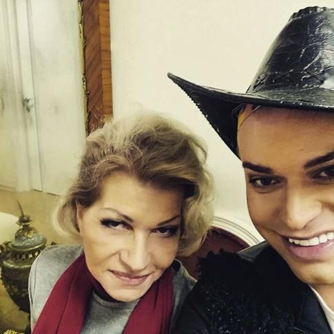 Мать Гогена раскритиковала его жену, пожелавшую иметь детей