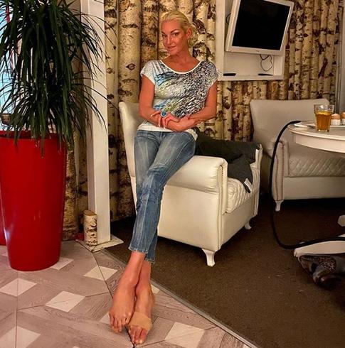 Волочкова прокомментировала информацию о сдаче своей питерской квартиры