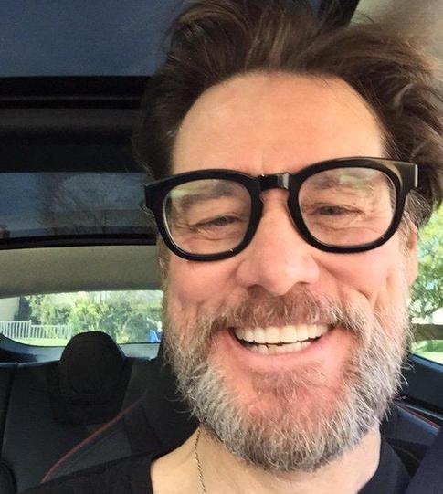 Джим Керри решил не брить бороду, пока не закончится карантин